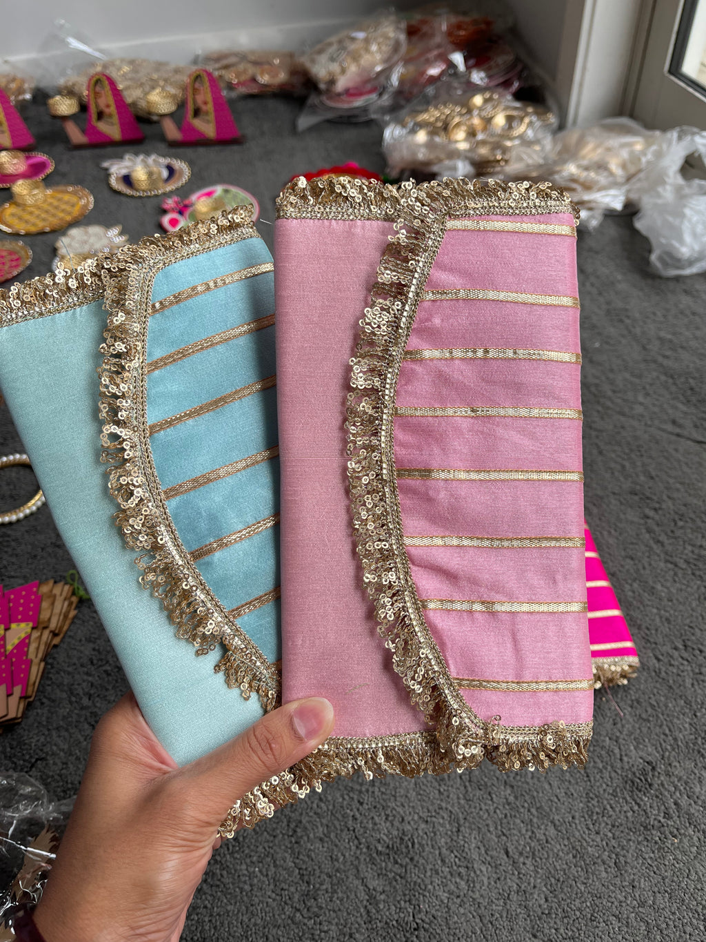 Traditional Gotta work Purse