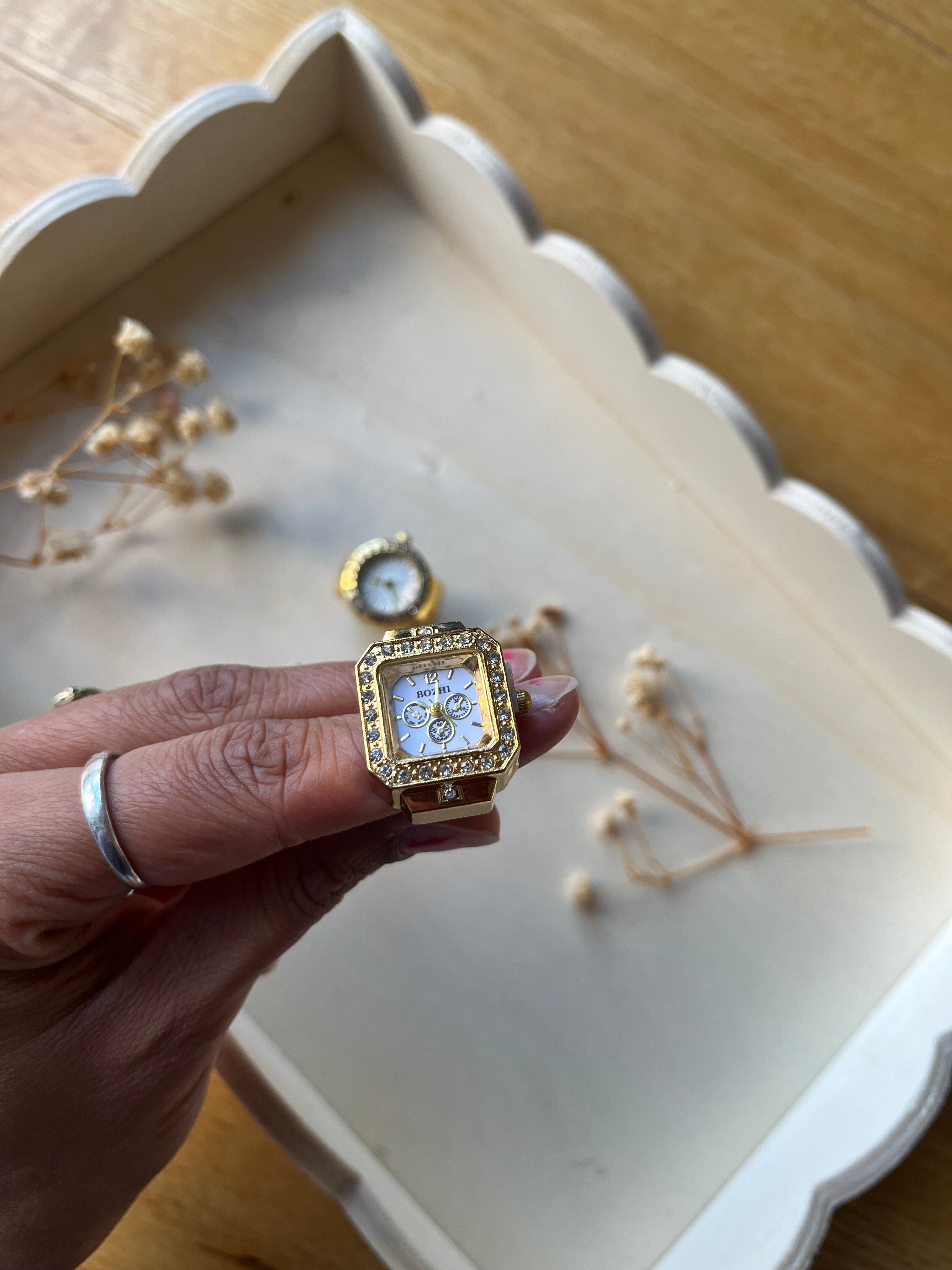 Watch rings/ Square dial