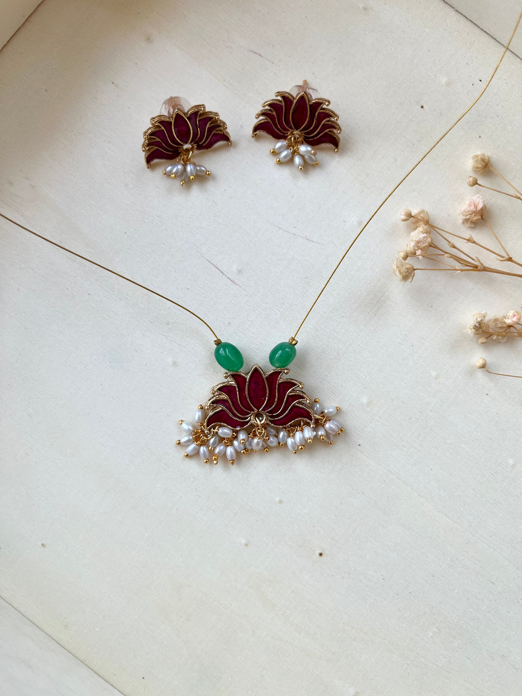 Invisible chain Lotus Pendant set