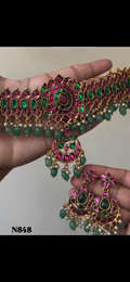Celebrity inspired Jadau Kundan choker set