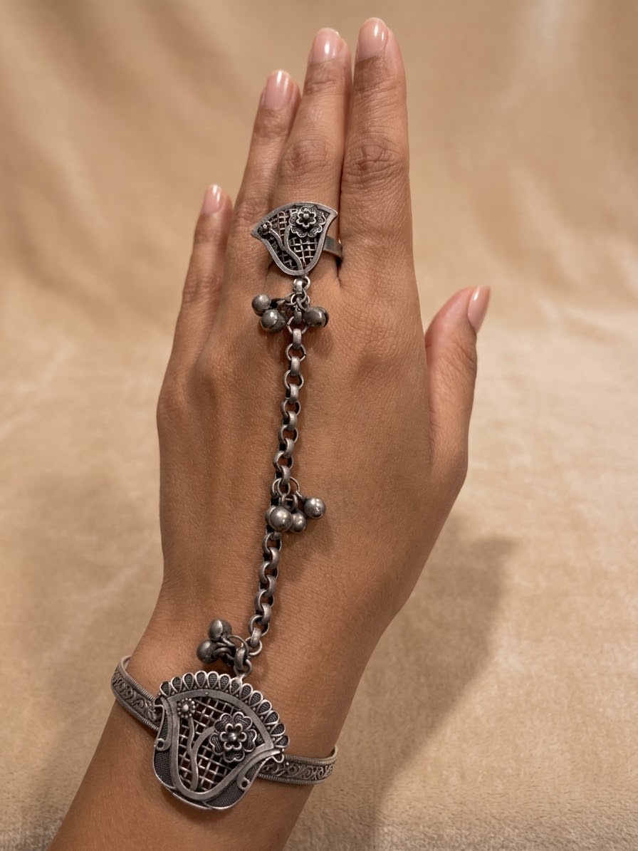 German Silver Haath Phool –Floral Ring Bracelet