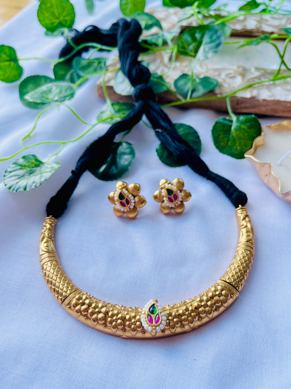 Indian Kundan brass Hasli set with studs—Desi Luxe NZ