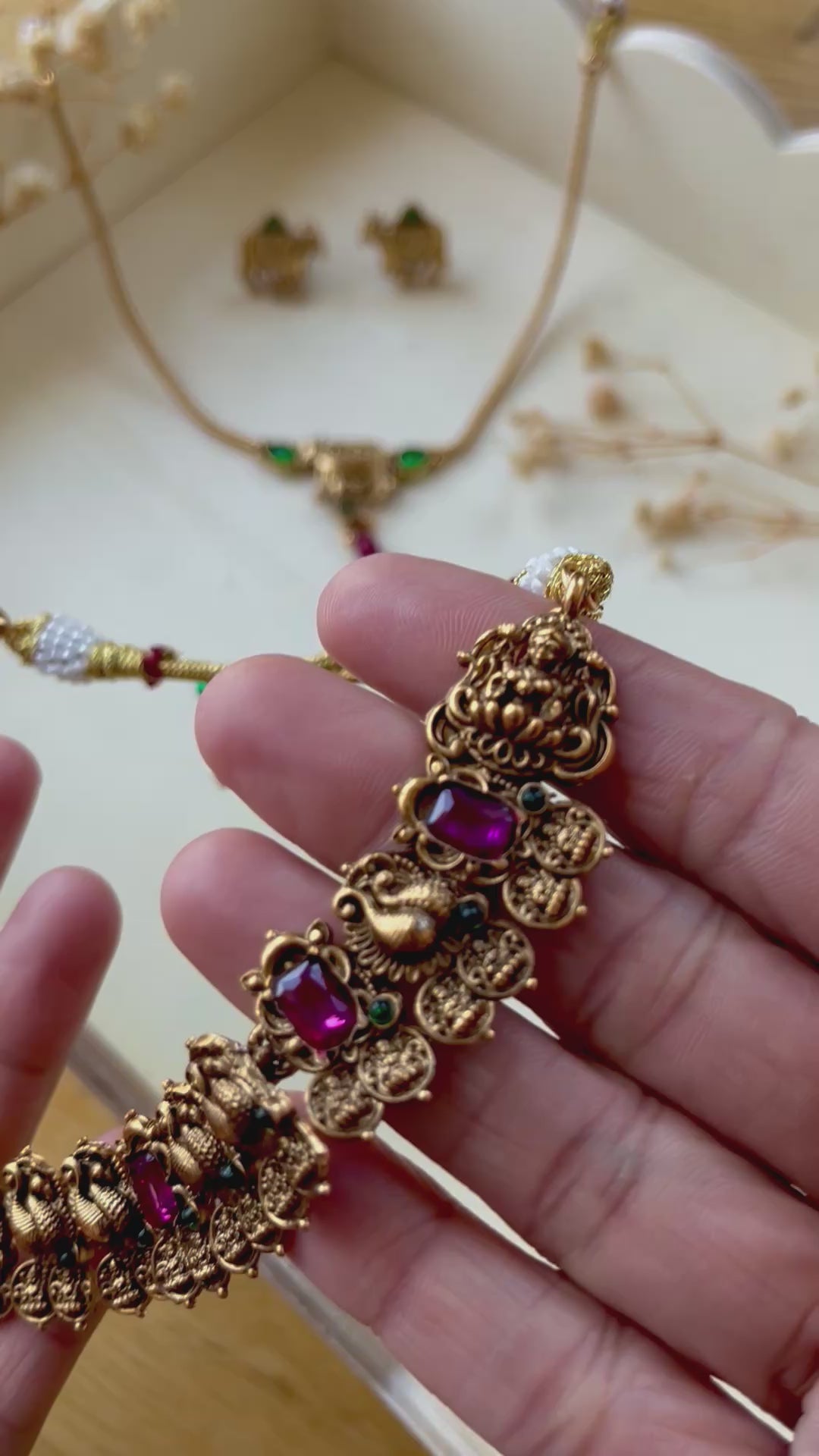 Antique polish necklace set